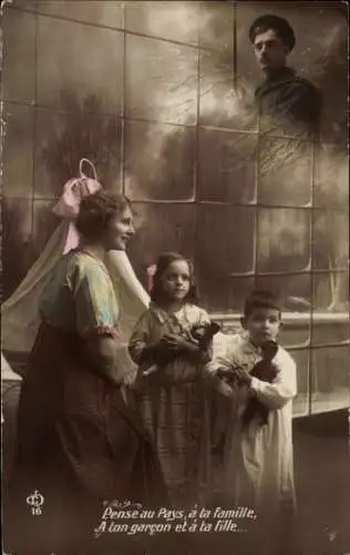 Ak Denken Sie an das Land, an Ihre Familie, an Ihren Jungen und Ihr Mädchen, franz. Soldat