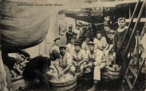 Ak Deutsche Marine, Unsere blauen Jungen bei der Wäsche