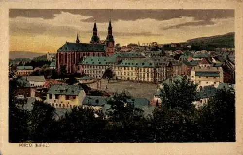 Ak Prüm in der Eifel, Historische Stadtansicht, Kirchen, Gebäude, Platz