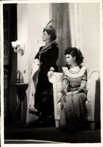 Foto Cordy Millowitsch, Sonja Ziemann, Die Kinokönigin, 1948, Metropoltheater