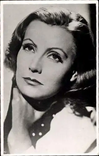 Ak Schauspielerin Greta Garbo, Portrait