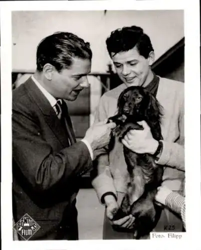 Ak Schauspieler Walter Giller, Portrait, Hund