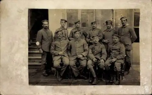 Foto Ak Deutsche Soldaten in Uniform, Gruppenbild