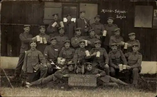 Foto Ak Deutsche Soldaten in Uniformen, Gruppenfoto, Kaiserzeit