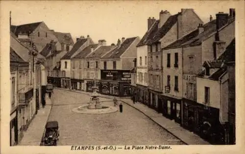 Ak Étampes Essonne, Place Notre-Dame