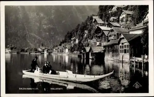Ak Hallstatt in Oberösterreich, Simonyhütte, Malerei, Berglandschaft, Wasseroberfläche, Boote,...