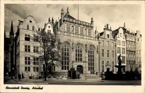 Ak Gdańsk Danzig, Artushof, Brunnen