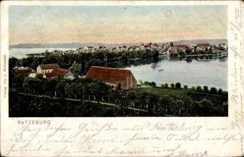 Ak Ratzeburg im Herzogtum Lauenburg, Panoramablick auf  Häuser am Wasser, ländliche Umgebung