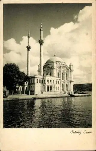 Ak Ortaköy Beşiktaş Konstantinopel Istanbul Türkei, Ortaköy Cami, Moschee mit Minaretten, Wass...
