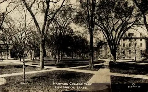 PC Cambridge Massachusetts USA, Harvard College Yard