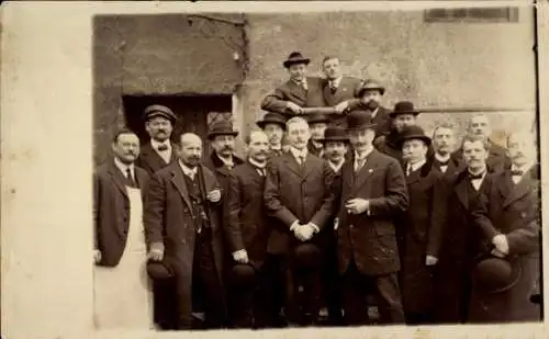 Foto Ak Männer, Gruppenbild