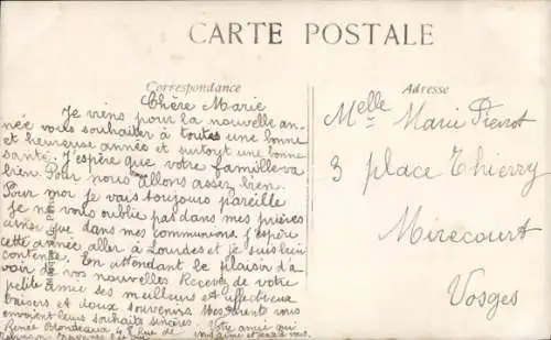 Ak Mädchen mit Blumen, Portrait