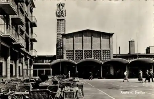 Ak Arnhem Gelderland Niederlande, Station, Bahnhof