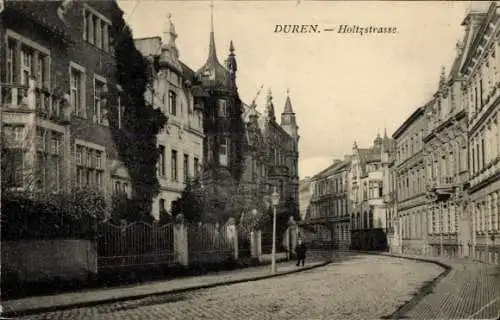 Ak Düren im Rheinland,  Holtzstraße, Straßenansicht, historische Architektur, Kopfsteinpflaster
