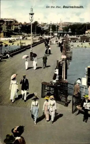 Ak Bournemouth Dorset England, On the Pier