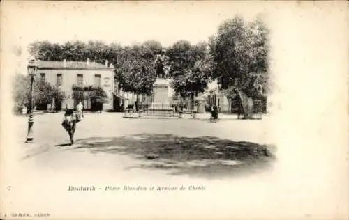 Ak Boufarik Blida Algerien,  Platz Blandan, Avenue de Chebli, Statue, Bäume