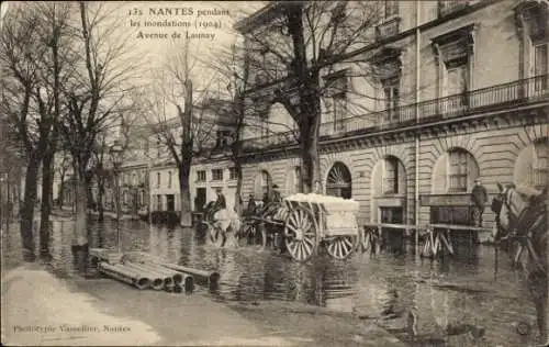 Ak Nantes Loire Atlantique, Überschwemmung in Nantes 1904, Avenue de Launay, Pferdewagen