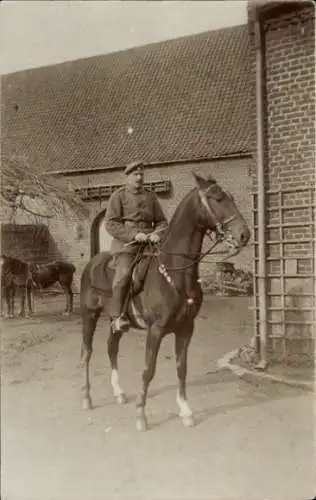 Foto Ak Kaiserlicher Kavallerist I. Bayerisches Reserve Armeekorps