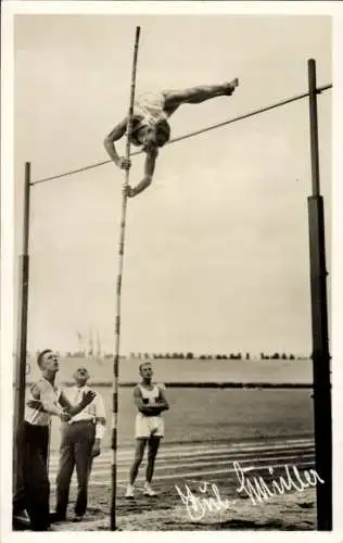 Foto Ak Julius Müller T. V. Kuchen, Deutscher Meister im Stabhochsprung