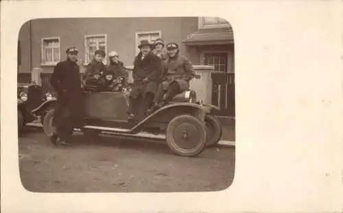 Foto Ak Oldtimer, Fahrgäste