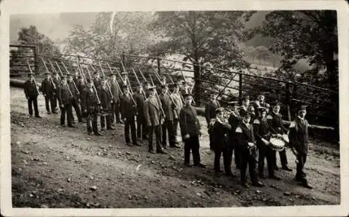 Foto Ak Altenau, Jugendwehr, Jungen in Uniform, Sommer 1918