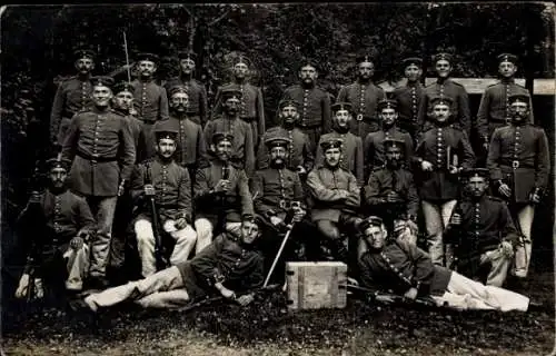 Foto Ak Deutsche Soldaten in Uniformen, Kaiserzeit, Jahr 1915
