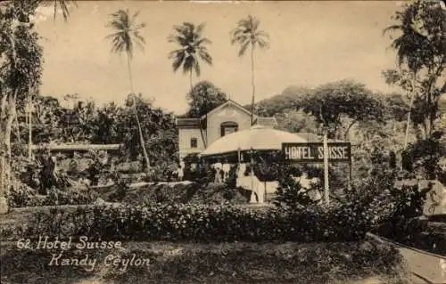 Ak Kandy Sri Lanka Ceylon, Hotel Suisse, Garten, Palmen, Gebäude, Kandy