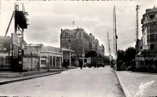CPA Les Pavillons sous les Bois Seine-Saint-Denis, vue du rue