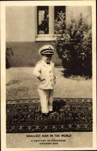 Ak Smallest man in the world, A century of progress, Chicago 1934, Capitaine Werner Ritter