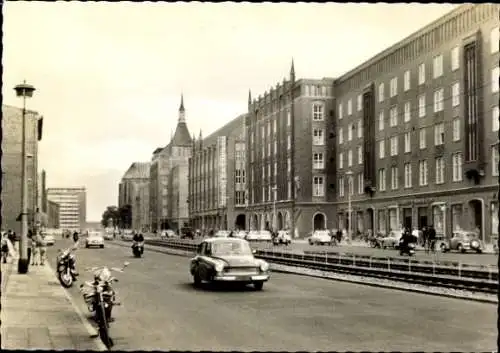 Ak Rostock in Mecklenburg Vorpommern, Partie auf der Lange Straße, Auto