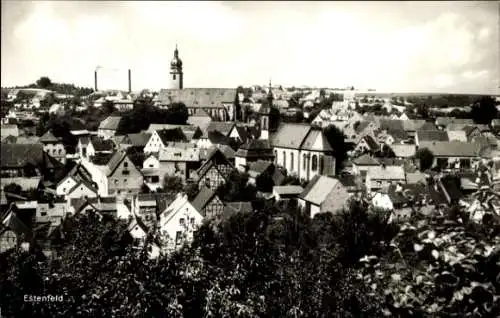 Ak Estenfeld in Unterfranken, Ansicht von  Häuser, Kirche, historische Architektur