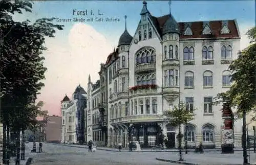 Ak Forst in der Lausitz, Sorauer Straße, Café Victoria, Litfaßsäule