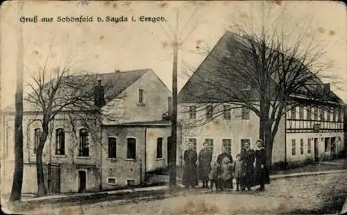 Ak Schönfeld bei Sayda Olbernhau, Teilansicht, Wohnhäuser, Anwohner