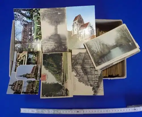 900 kleinformatige Ansichtskarten Ausland, diverse Ansichten