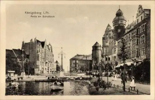 Ak Kaliningrad Königsberg Ostpreußen, am Schlossteich