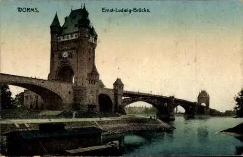 Ak Worms am Rhein, Ernst-Ludwig-Brücke, historische Brücke, Flussansicht