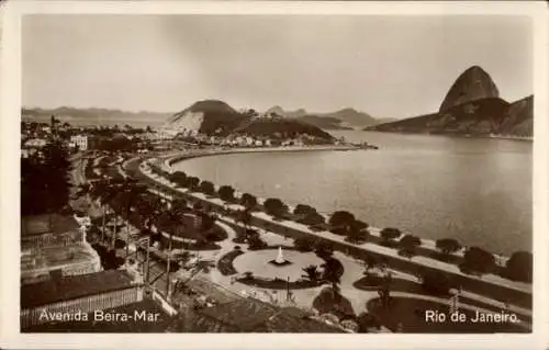 Ak Rio de Janeiro Brasilien, Avenida Beira-Mar, Küstenansicht, Berge, Palmen