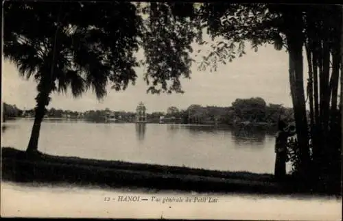 Ak Hanoi Vietnam, Blick auf den Petit Lac, Pflanzen im Vordergrund, historische Architektur