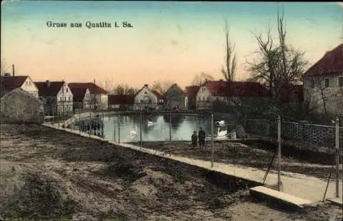 Ak Quatitz Großdubrau in Sachsen, Teilansicht, Teich