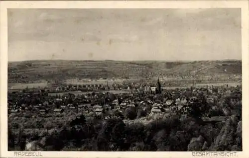 Ak Radebeul in Sachsen, Gesamtansicht der Stadt, Häuser, Kirche, Landschaft