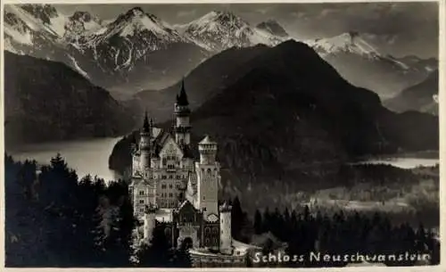 Ak Hohenschwangau Schwangau im Ostallgäu, Schloss Neuschwanstein,  Berge, See, Fotografie
