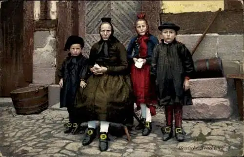 Ak Hessische Trachten, Frau mit Kindern