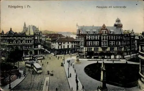 Ak Kaliningrad Königsberg Ostpreußen, Münzplatz, Junkerstraße, Tram, historische Gebäude, Bürger
