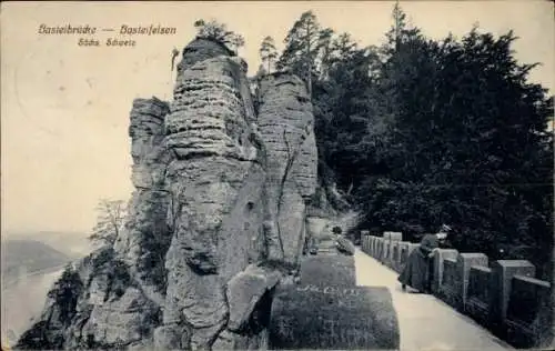 Ak Lohmen Sächsische Schweiz, Bastei, Basteibrücke, Felsen, Brücke, Landschaft, Menschen, Post...