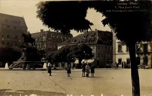 Ak Landau in der Pfalz, Max Josef Platz, Reiterstandbild