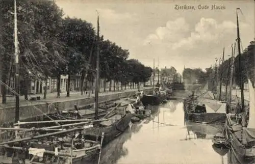 Ak Zierikzee Zeeland, Blick auf den Hafen, Boote im Wasser, Bäume, historische Gebäude