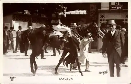 Ak Rennpferd Lafleur, Jockey