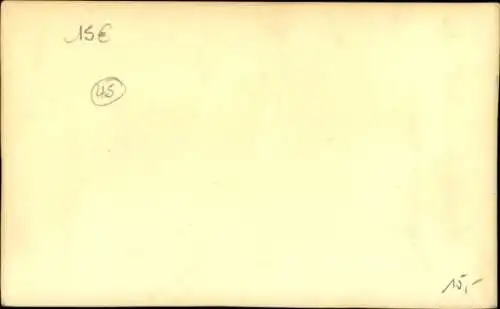 Ak Cercottes Loiret, Bahnhof mit Zug, Personen an Gleis, alte Architektur