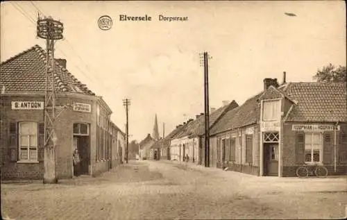 Ak Elversele Temse Ostflandern, Elversele Dorpstraat, Straßenansicht, Geschäfte, alte Architektur