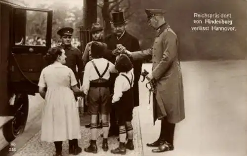 Ak Reichspräsident Paul von Hindenburg verlässt Hannover, Kinder